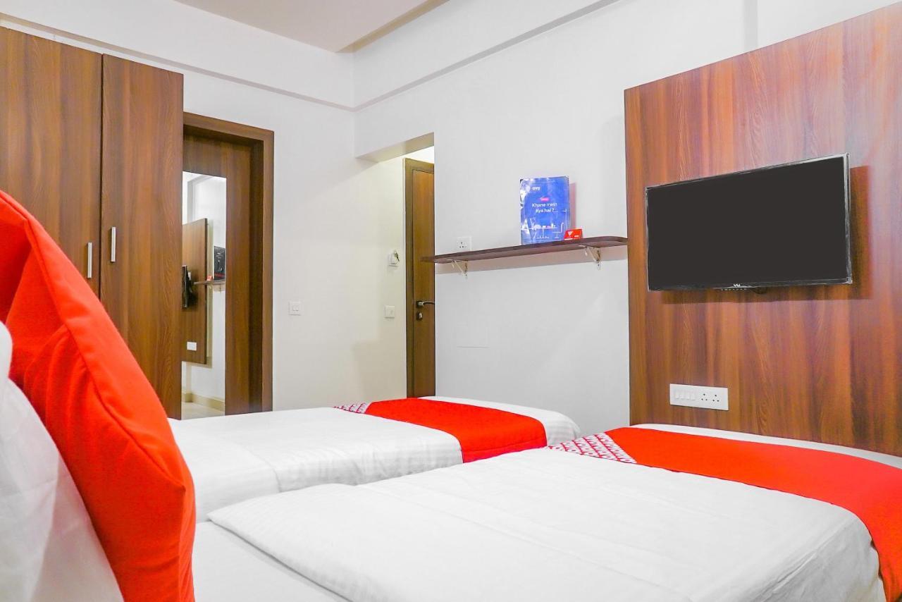 Oyo 15541 Pearl Inn プネ エクステリア 写真
